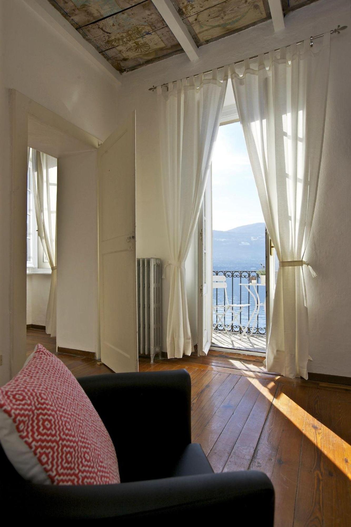 Appartamenti Vista Isola Verbania Esterno foto